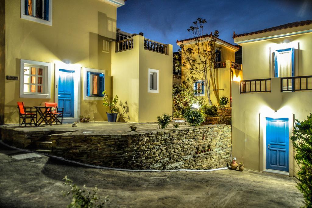 Mainades Maisonettes & Studios Menites Exterior photo