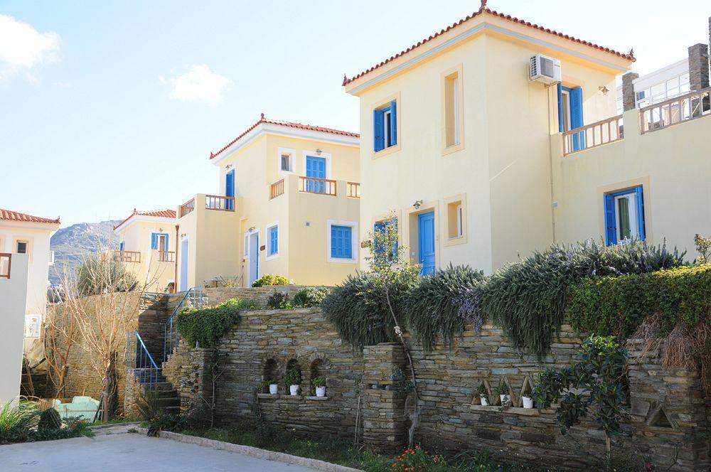 Mainades Maisonettes & Studios Menites Exterior photo